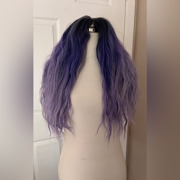 Lavender ombré colored Uniwigs - Picture 1 of 6